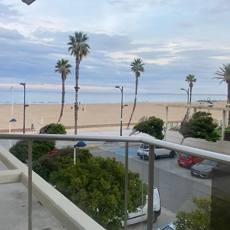 En Primera Línea De Playa 38 * Valencia