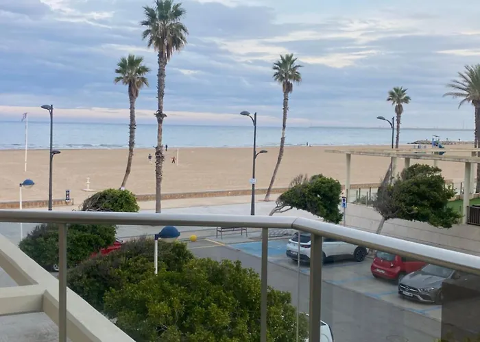 En Primera Linea De Playa 38 * Valencia